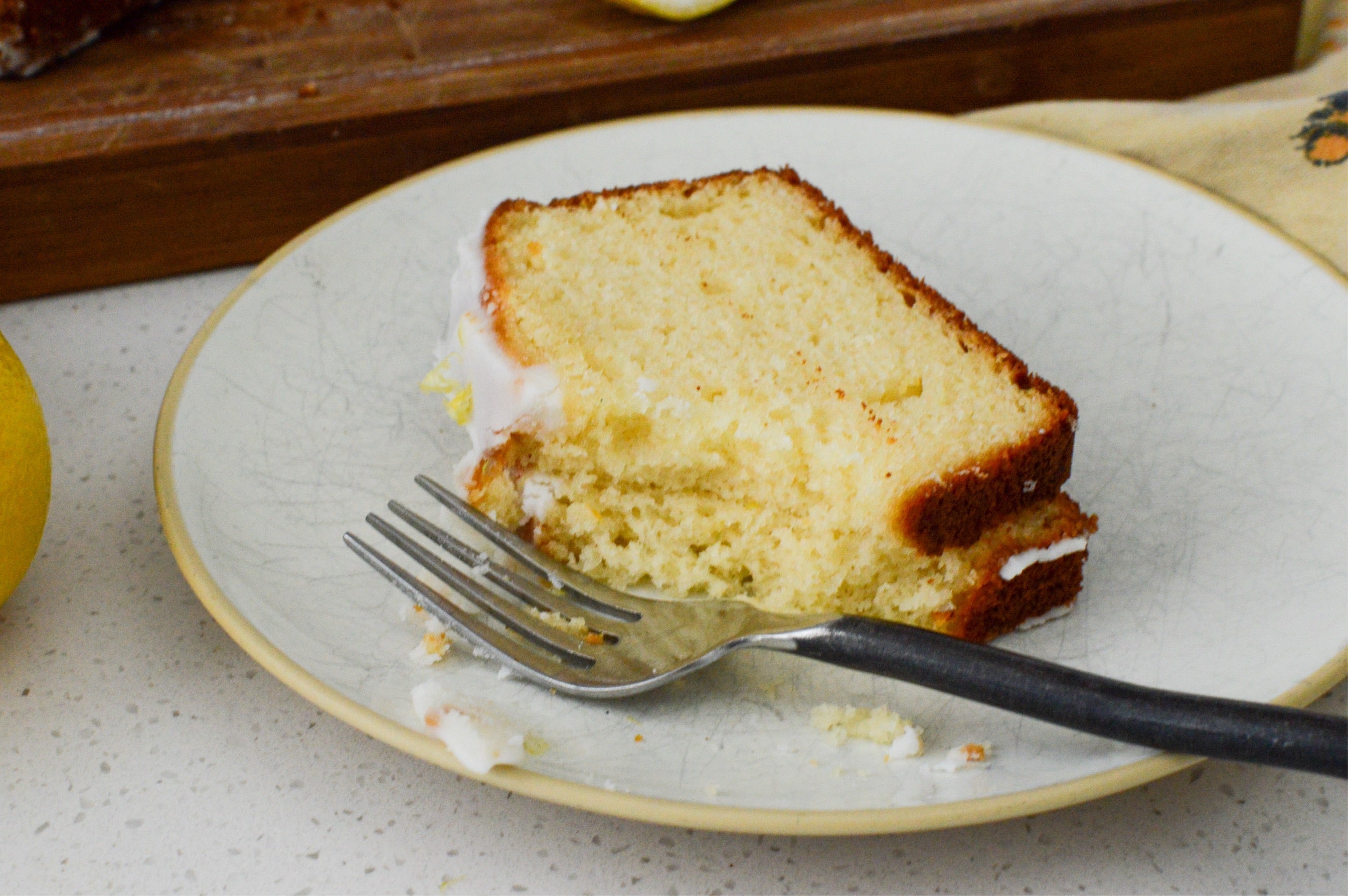 Lemon Drizzle Cake – Lakanto USA