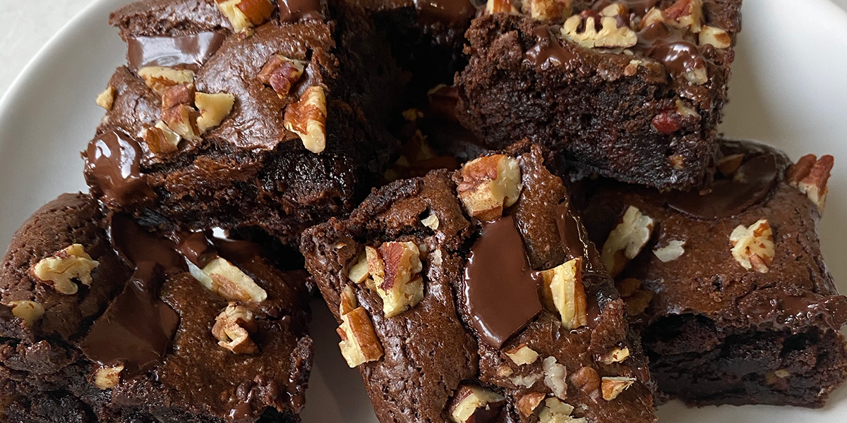 Keto, Dairy Free Chewy Brownies Recipe
 &ndash; Copyright Saraya USA, Inc. DBA Lakanto